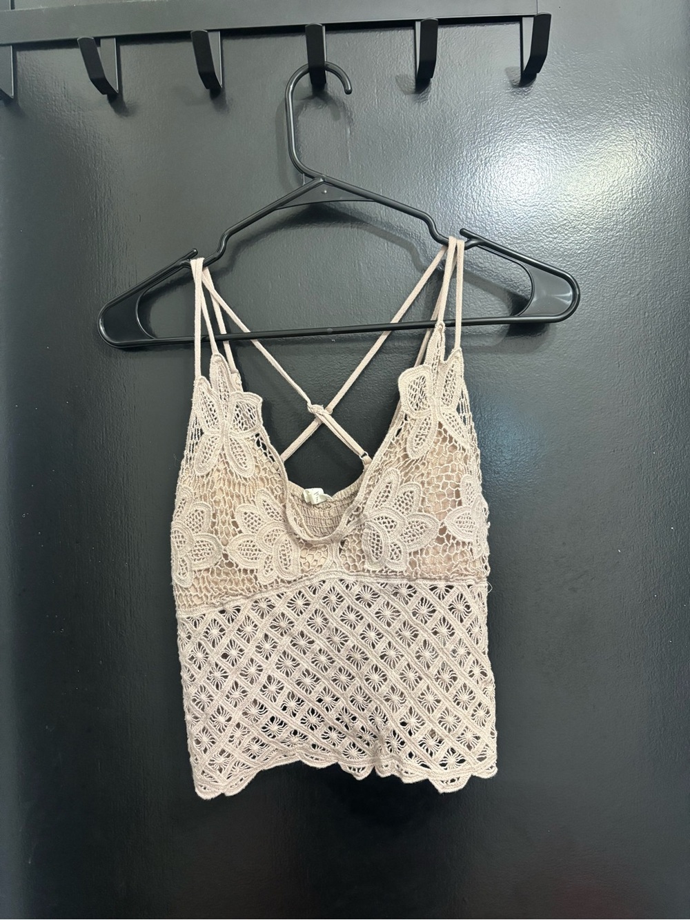 LA MIEL Beige Lace Crochet Crop Cami